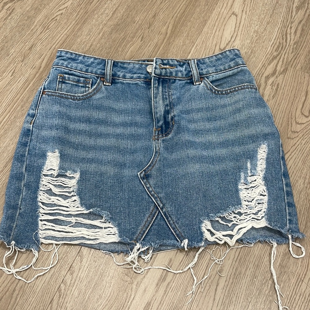 Pacsun Ripped Jean Short Size 25